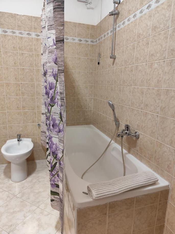 La Casa Di Giada, Appartamento In Villetta Con Aria Condizionata, Wi-Fi E Parcheggio Gratuito Poggi Екстер'єр фото